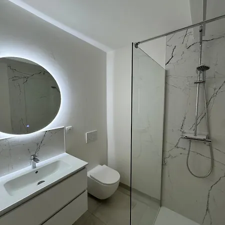 Apartment Luxueux T2 A 100m De La *
